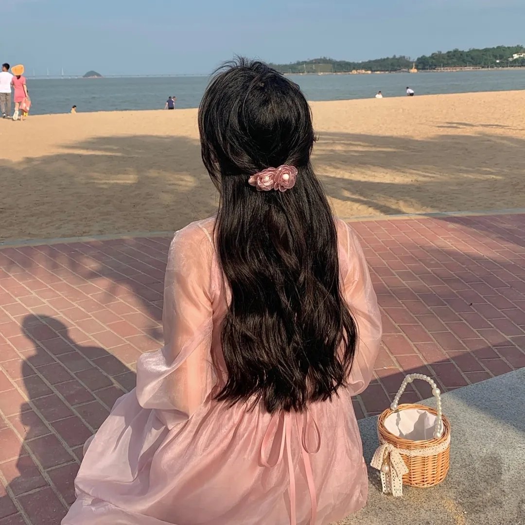 美女来了